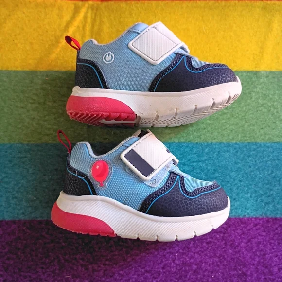 Ground Up Bluey Size 6 Light Up Sneakers - Picture 5 of 8